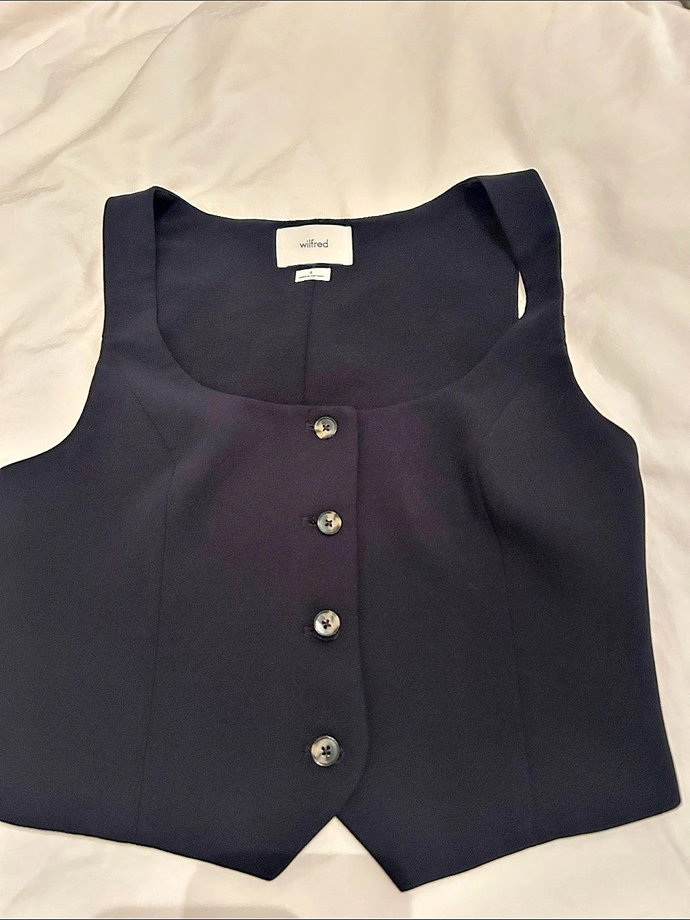 Aritzia - wilfred Button-Front Tank in Black Size Small Like New